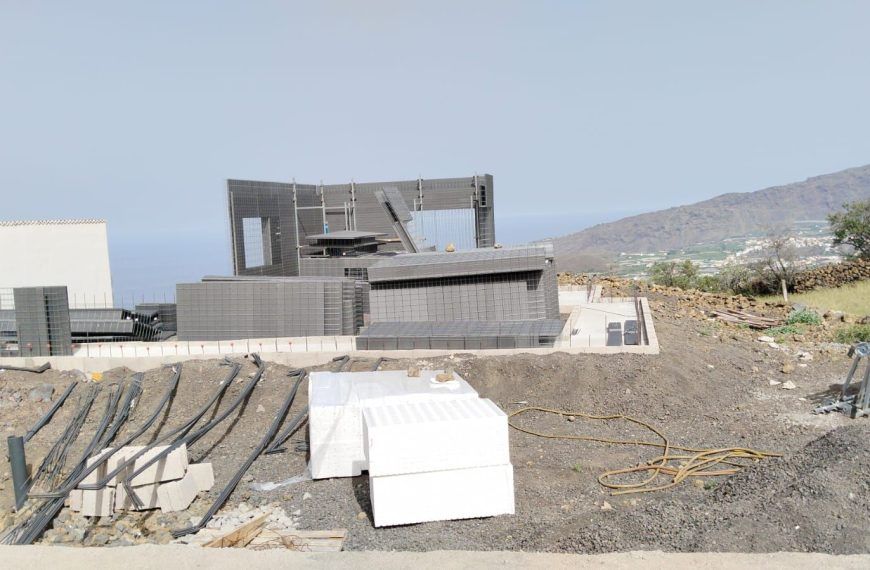 Se inician las primeras viviendas industrializadas para damnificados por el volcán de La Palma