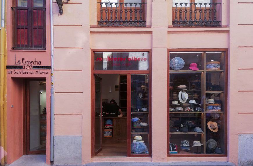 Sombreros Albero: una tradición de elegancia en el lugar más estrecho de Europa