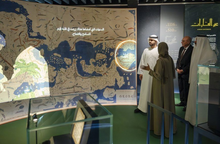 Theyab bin Mohamed bin Zayed inaugura la exposición «Andalucía: Historia y Civilización» en el SZGMC