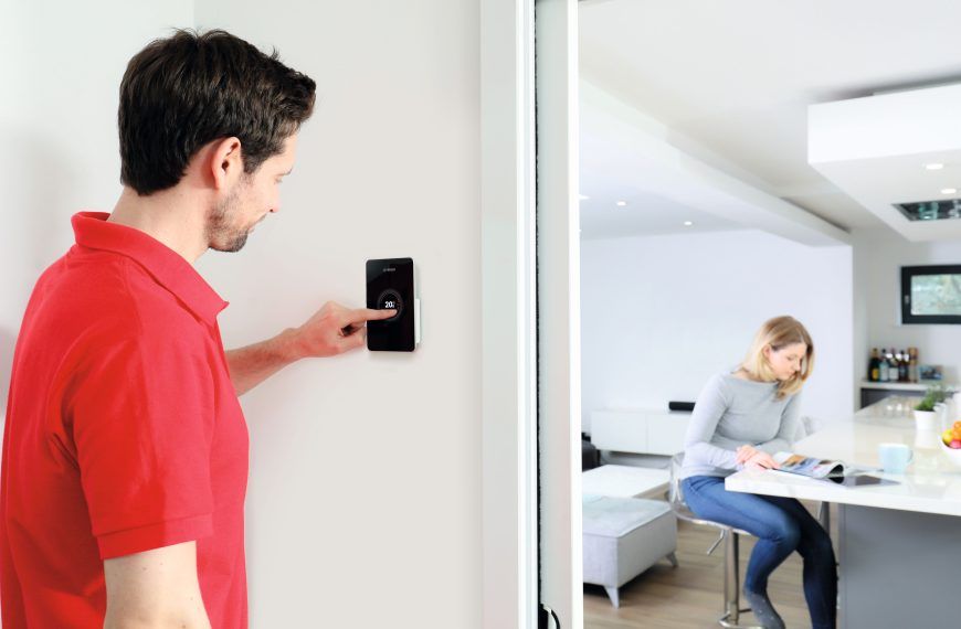 Bosch EasyControl ofrece un control personalizado de la temperatura en cada rincón del hogar