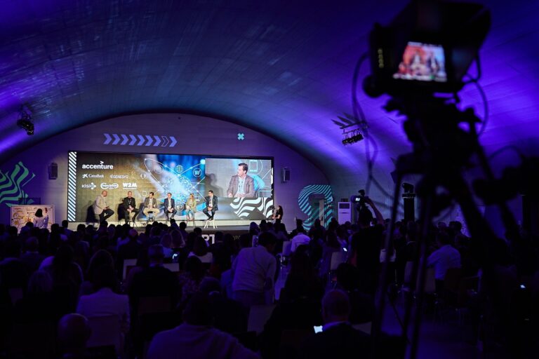 La inversión en IA Generativa, automatización o analítica avanzada, clave para la supervivencia empresarial