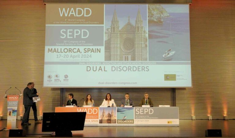 ¿Qué es la patología dual y cómo afecta a las adicciones?