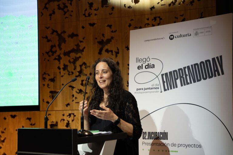Presentación de los proyectos participantes en el programa 02. Incubación de Emprendoteca