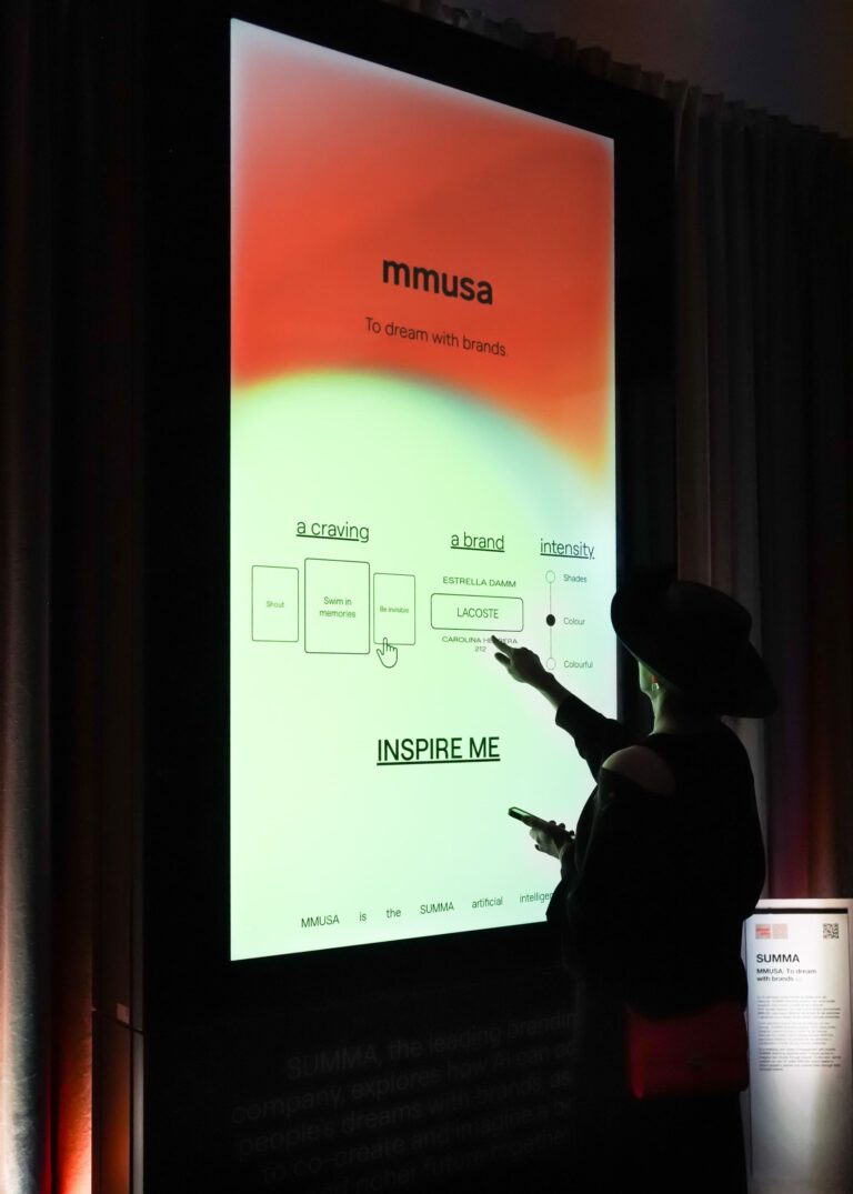 SUMMA presenta la primera herramienta de IA que permite a las marcas cocrear con sus comunidades