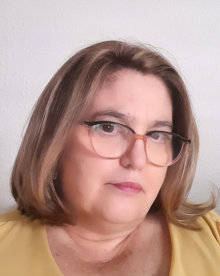 María San José Martín habla de su libro  ‘La Batalla; Rumbo a lo Desconocido’