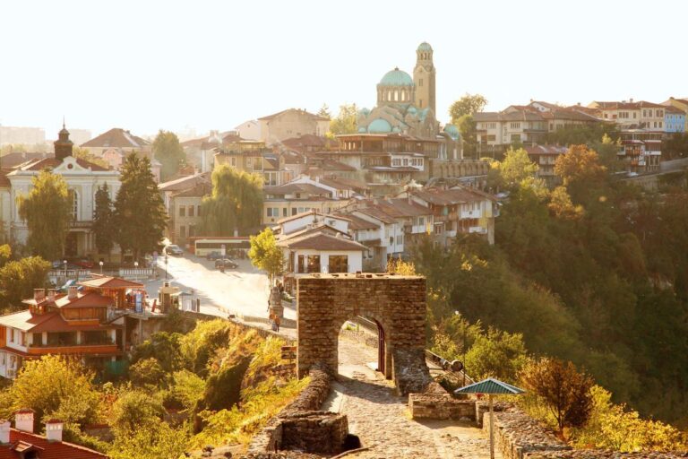 KAYAK revela los destinos de mayor tendencia entre los viajeros españoles este otoño