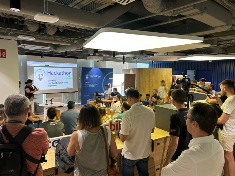 Fotocasa organiza un hackathon para explorar soluciones de IA aplicadas al sector inmobiliario para ayudar a usuarios y clientes