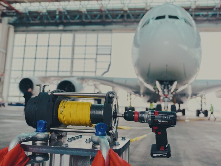 Guinnes World Records: El taladro inalámbrico de PARKSIDE que arrastra un avión de pasajeros Airbus A380