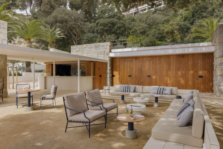 Nueva intervención paisajística refuerza el vínculo entre arquitectura y entorno en el Hotel Santa Marta