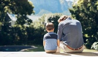Llorar delante de los hijos es sano: IMC Toys explica la importancia de mostrar emociones en familia