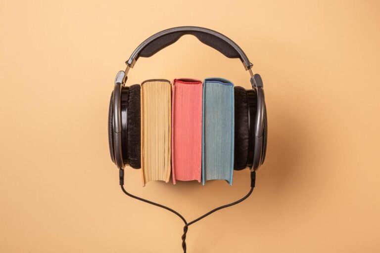 El 85 % de los españoles combina la lectura con la escucha de audiolibros, según un estudio de Audible