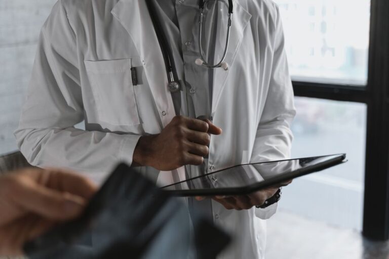 UNIE Universidad lanza el Máster de Formación Permanente en Inteligencia Artificial Aplicada a la Salud